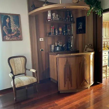 Alojamento de Acomodação e Pequeno-almoço Michela Baronissi